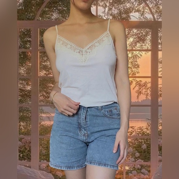 LOFT Tops - White Vintage-Inspired LOFT Tank Size M